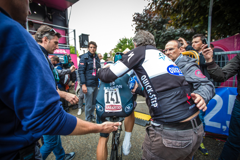 Uran on his way to Pink 